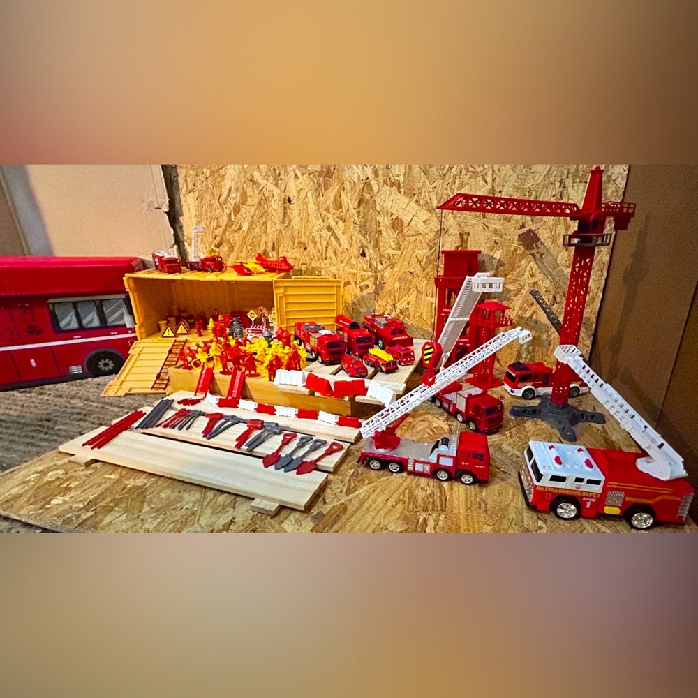 Fire truck storage cube,fire fighter action set,firetrucks, 100+ accessories 5+